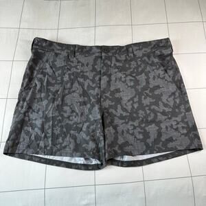 Huk Shorts Mens XXL Gray Pursuit Running Lakes Camo Fishing Outdoor Athletic